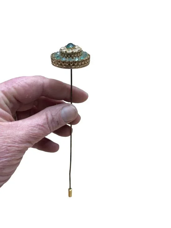 Vintage Gold-Tone Hat Pin Emerald Green & Clear Rhinestones Filigree Flower READ - Picture 8 of 10